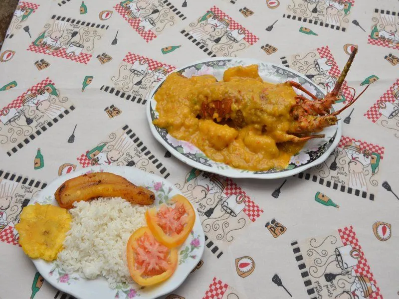 Plato típico del Pacífico en el Hotel Corina