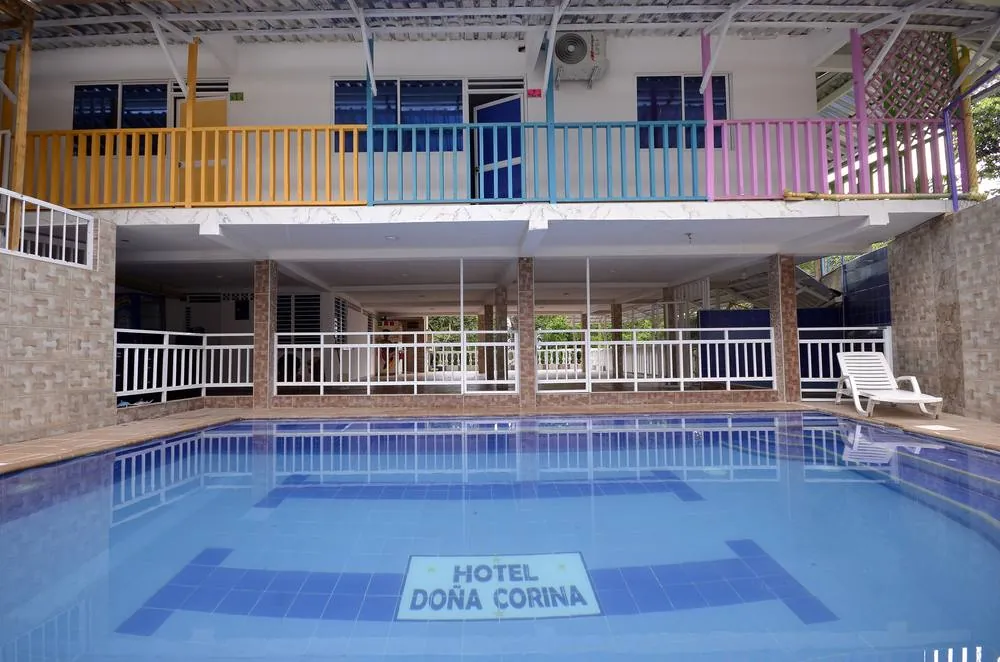 Hotel Corina Ladrilleros — Piscina